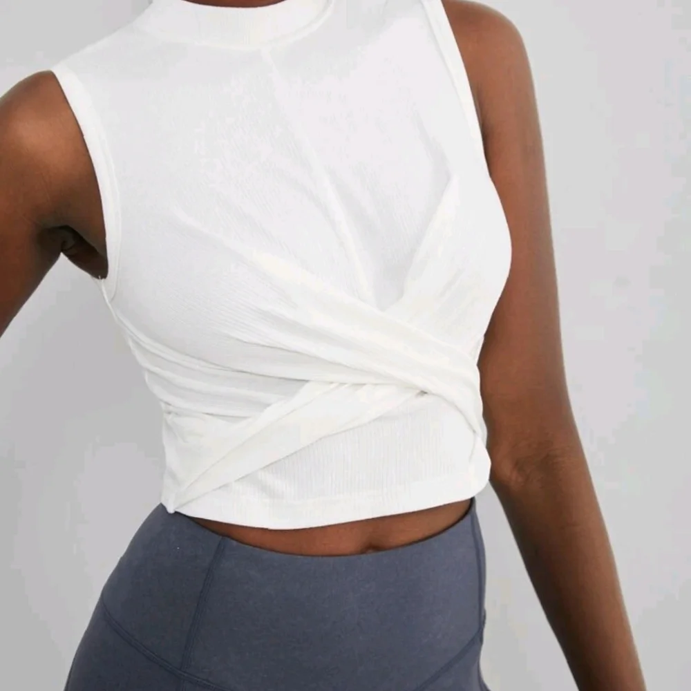 🔥Last One🔥 MOTF Crop Twist Top - Picture 3 of 8